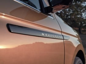 2025 Lincoln Navigator Black Label Exterior Sunrise Copper